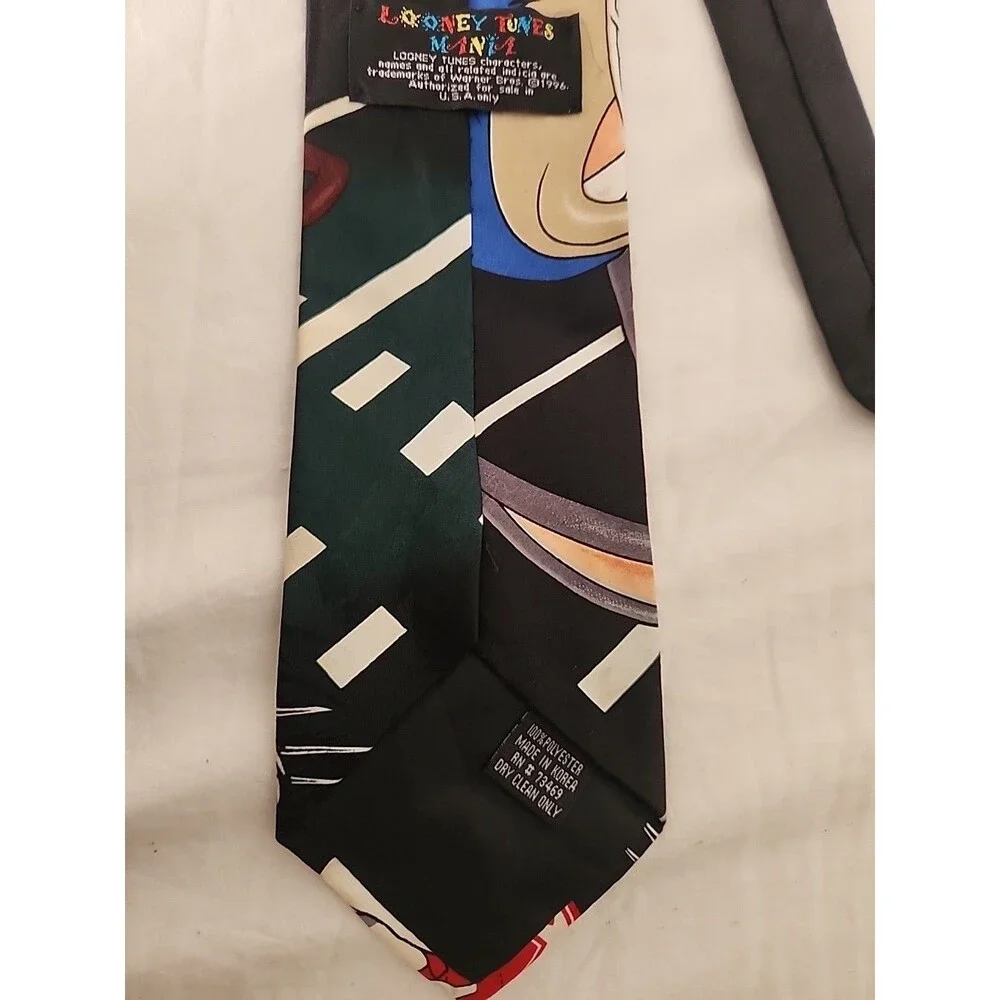 Vtg. Looney Tunes Mens Tie Mania Football Theme Bugs Bunny Taz Black Background